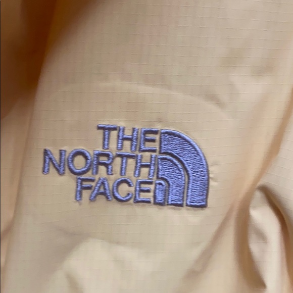 North Face women’s jacket M - Picture 4 of 4